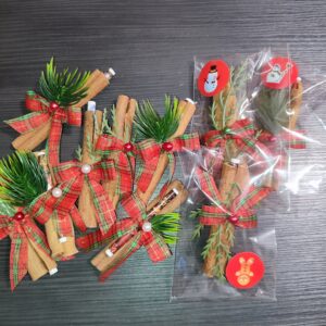 Канелени пръчици с коледно късметче