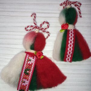 Трицветна мартеница с шевица