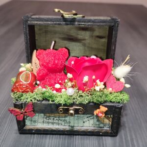 Дървено малко сандъче с роза и мече 🌹
